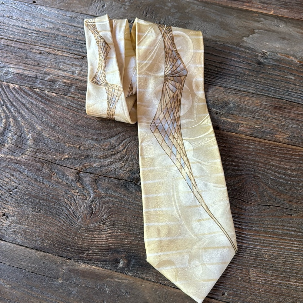 Enrich Capucci art deco wide silk tie